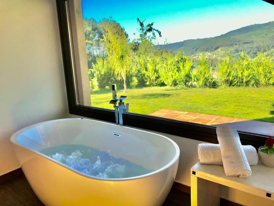 Casa Nueva En Vigo Rural Mos Con Jacuzzi Y Chimenea Para Escapada Romantica Pontevedra Exterior foto